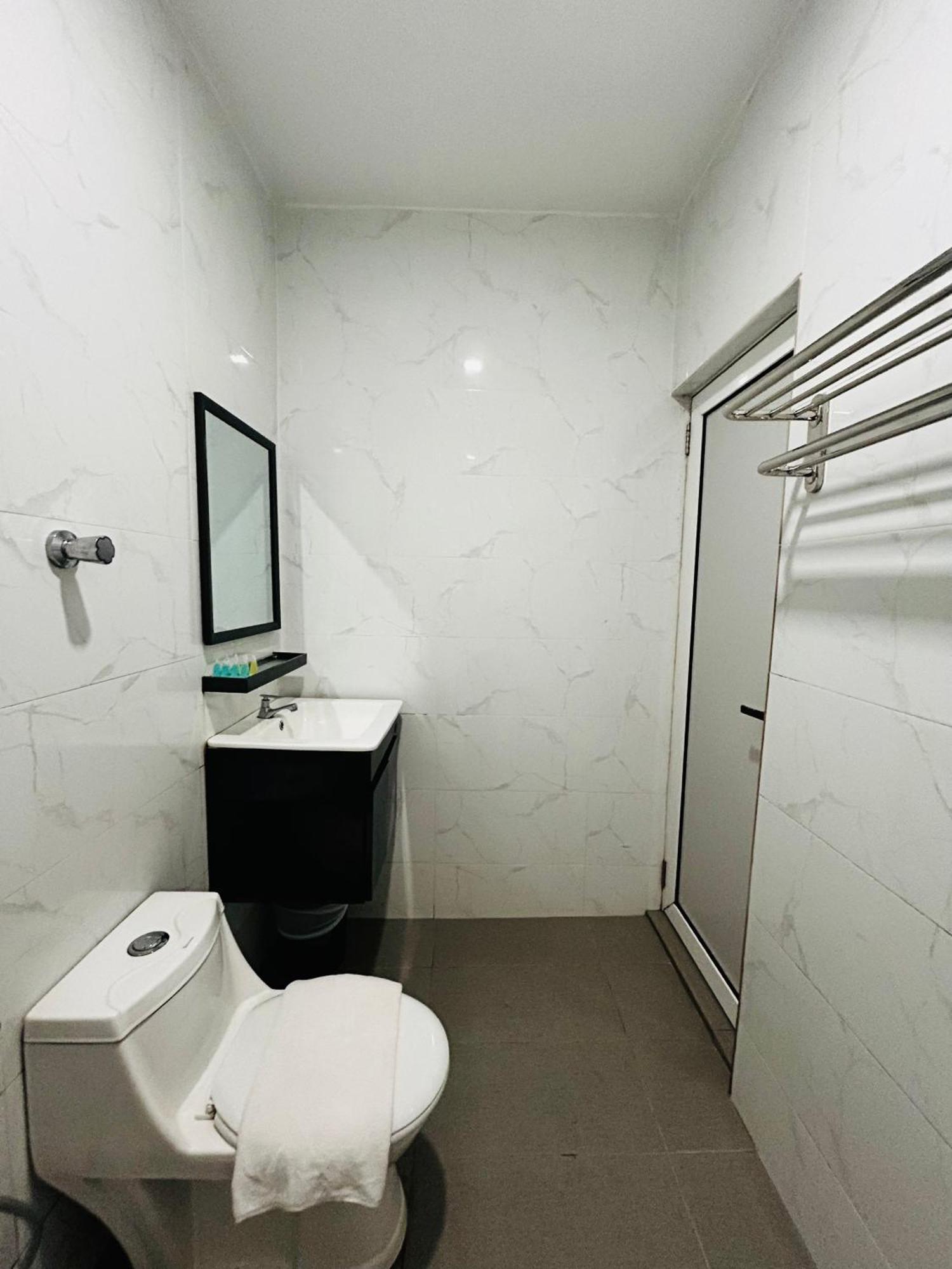 Ds Hotel Ипох Екстериор снимка